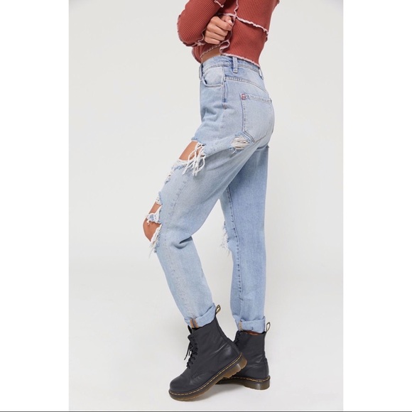 BDG Denim - Urban Outfitters BDG Mom Jean Distressed